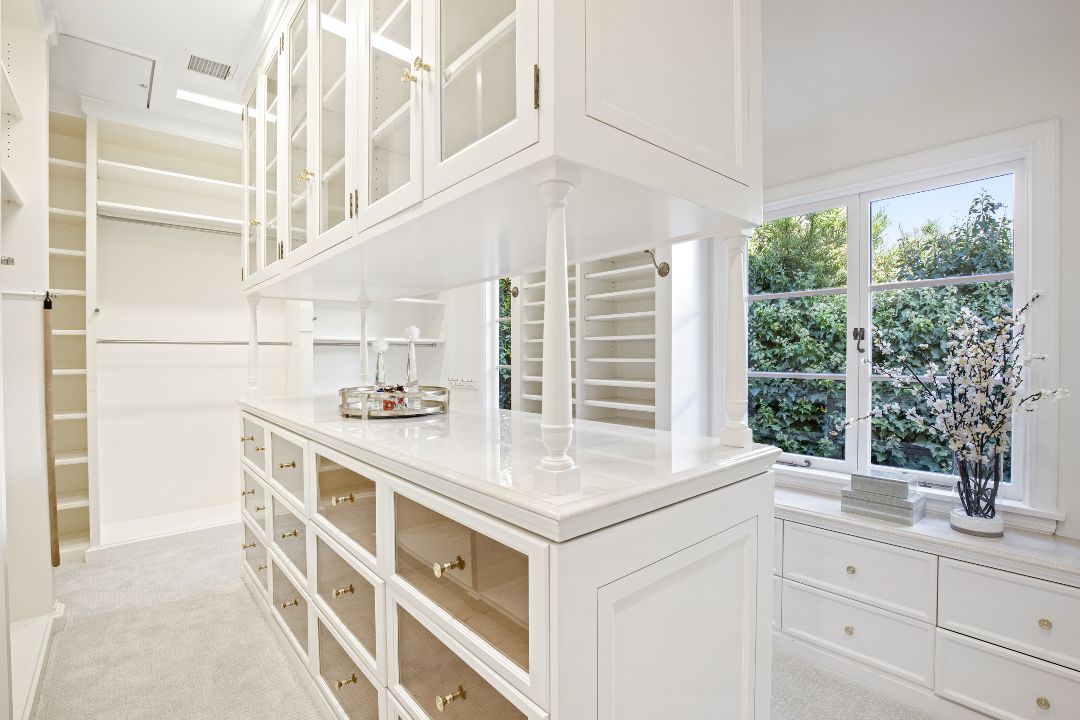 Louise Taper 617 North Rodeo Drive Walk-in Closet