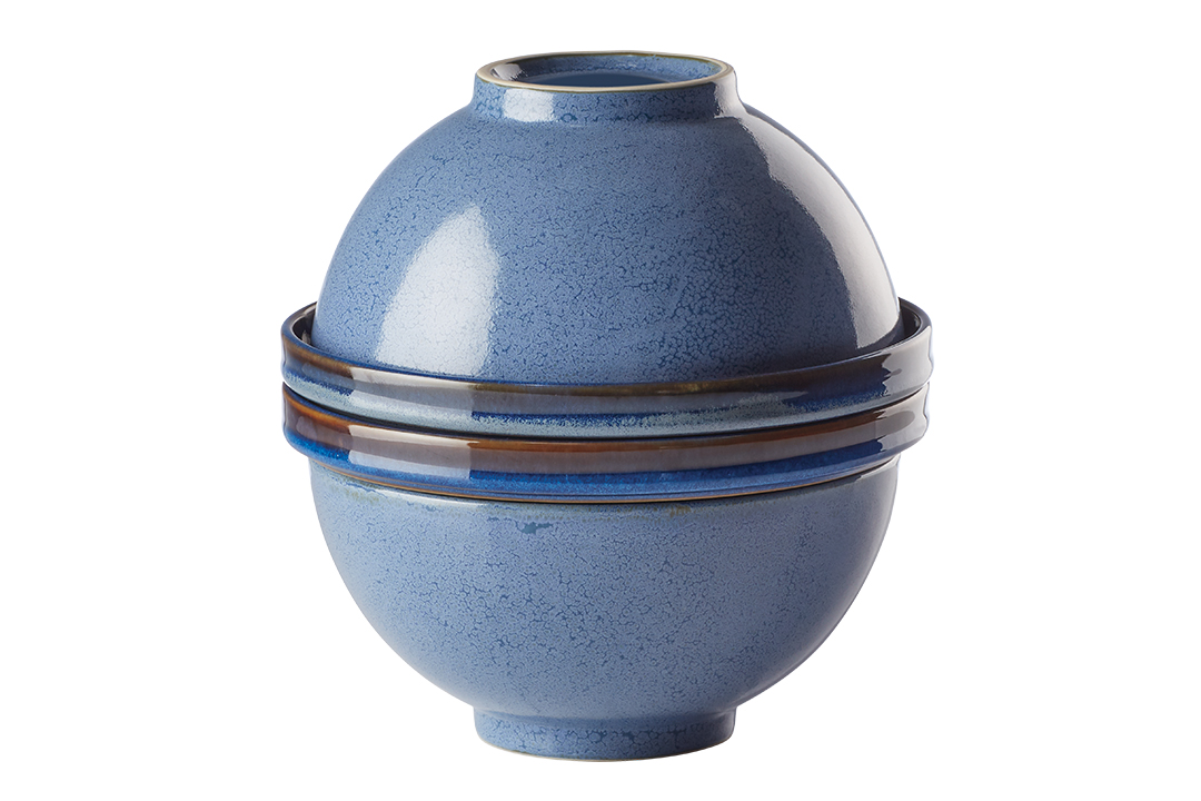 blue dinnerware set