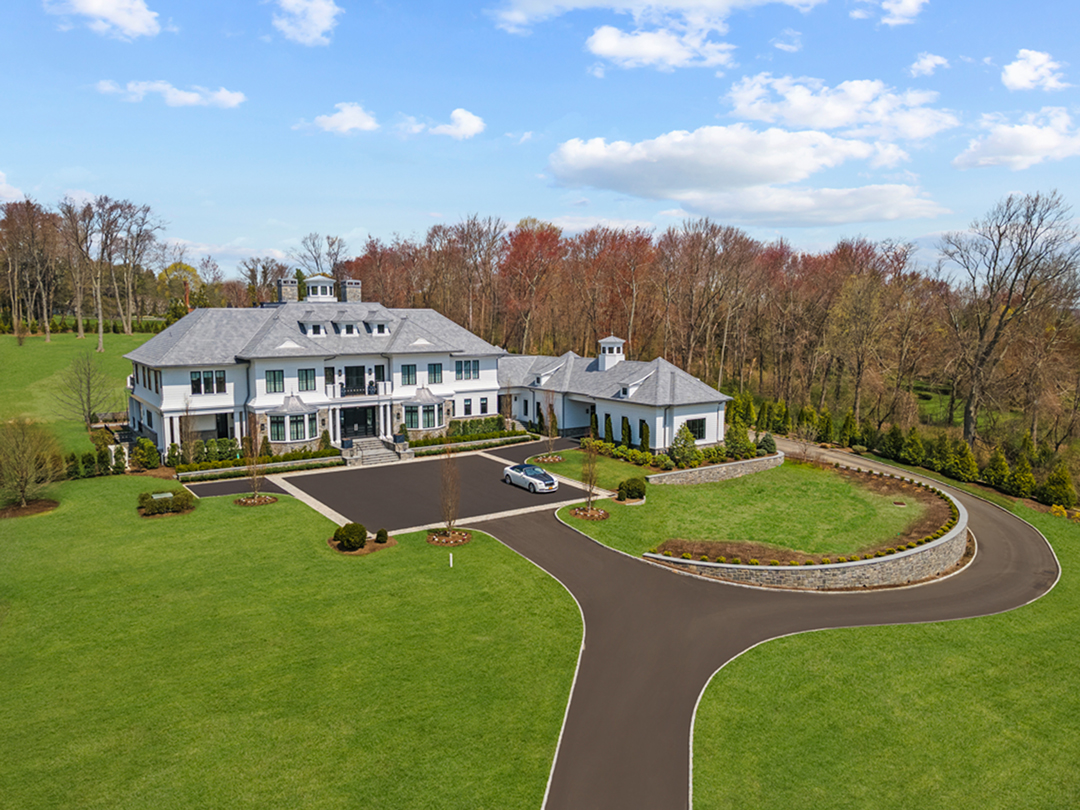 Lavish Backcountry Greenwich Estate Asks 17 5m Aerial