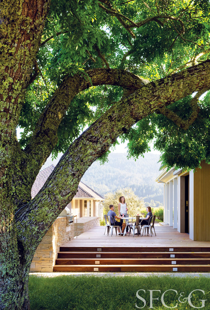 Calistoga Home Tour Architect Bohlin Cywinski Jackson Wraparound Deck