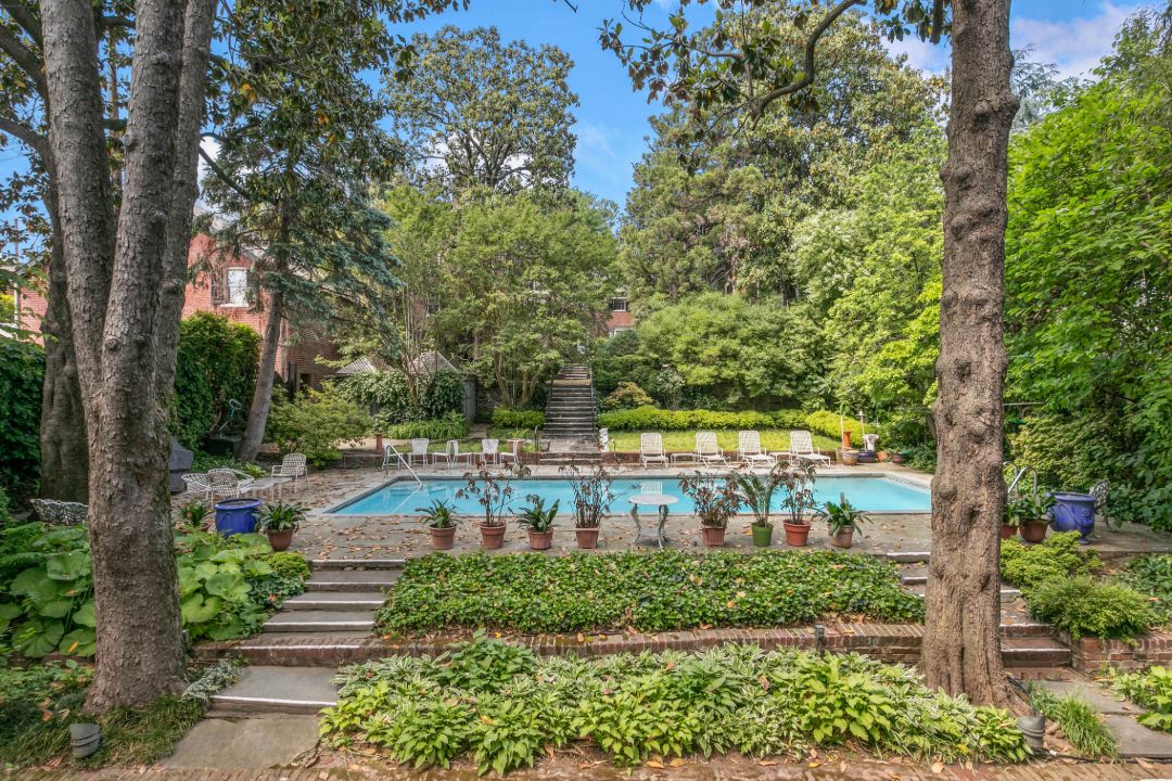 Historic Georgetown Federalist Temporary Home To Jackie Kennedy Pool and Garden