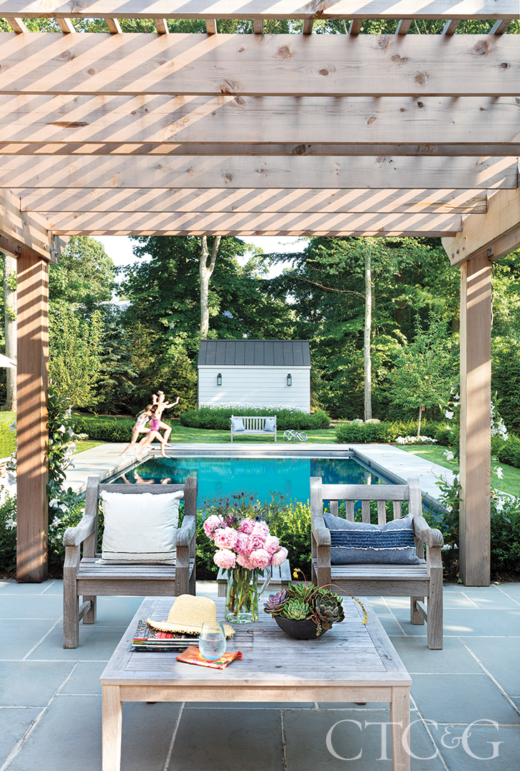 kids jumping into pool