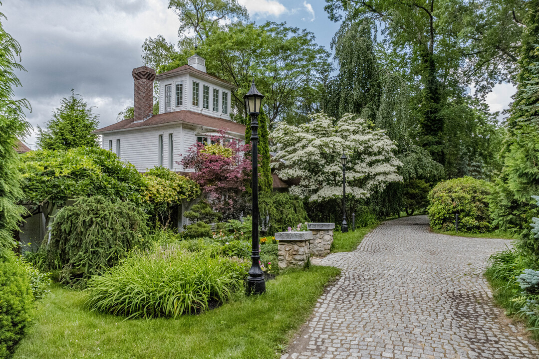 Clinton Mass Private Island Home Front Path