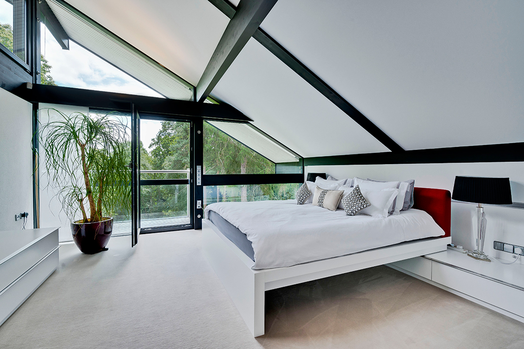 Antonio Banderas Seeks 3m For Prefab Home In The English Countryside Bedroom 1