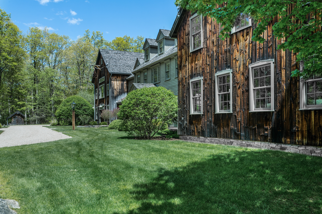 Ed Cady Roxbury Ct Restored Barn Colonial Front
