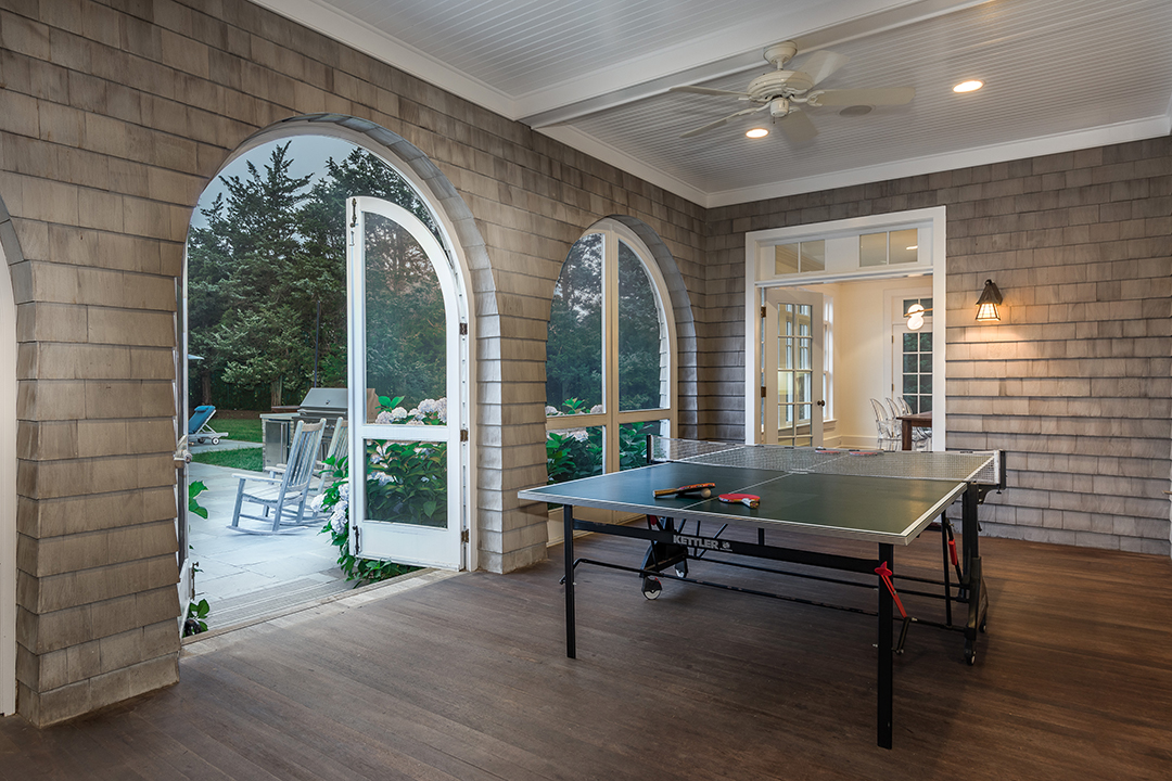 The East Ends Top Agents Weigh In On The State Of The Hamptons Market 24 2 Mile Harbor Rd Eh 16