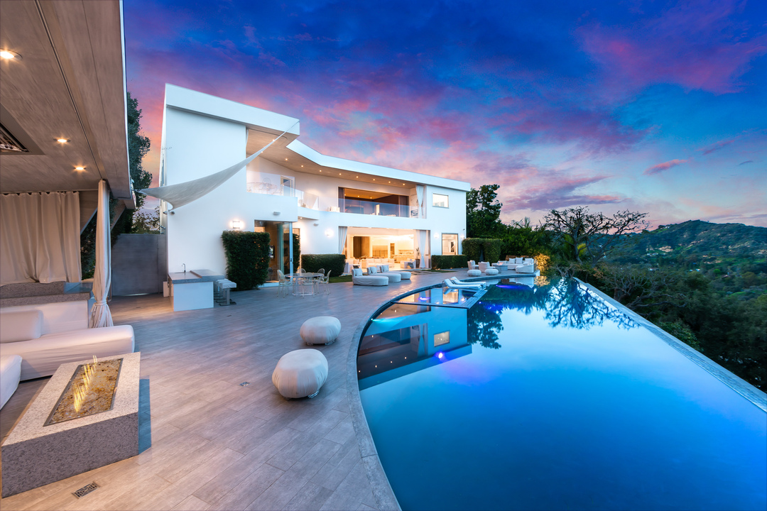 Victorias Secret Jeweler Bel Air Mansion Infinity Pool