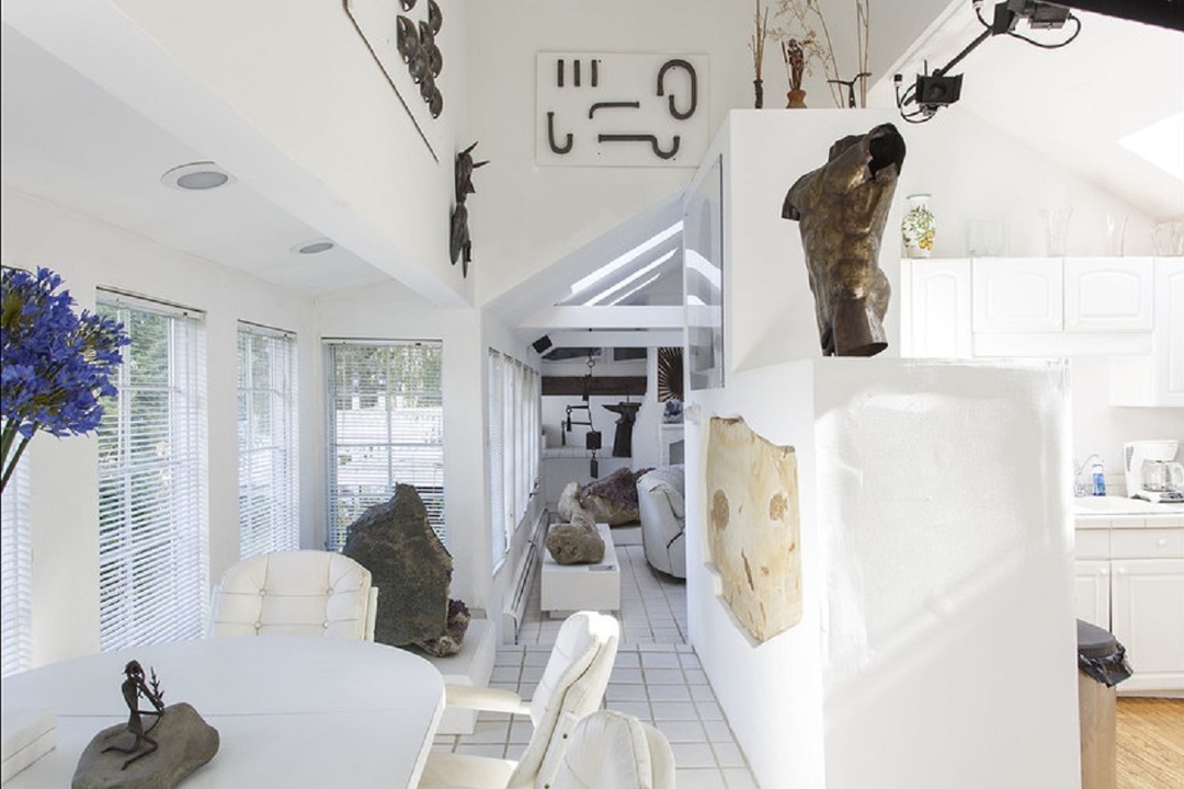 Clinton Mass Private Island Home White Breakfast Nook