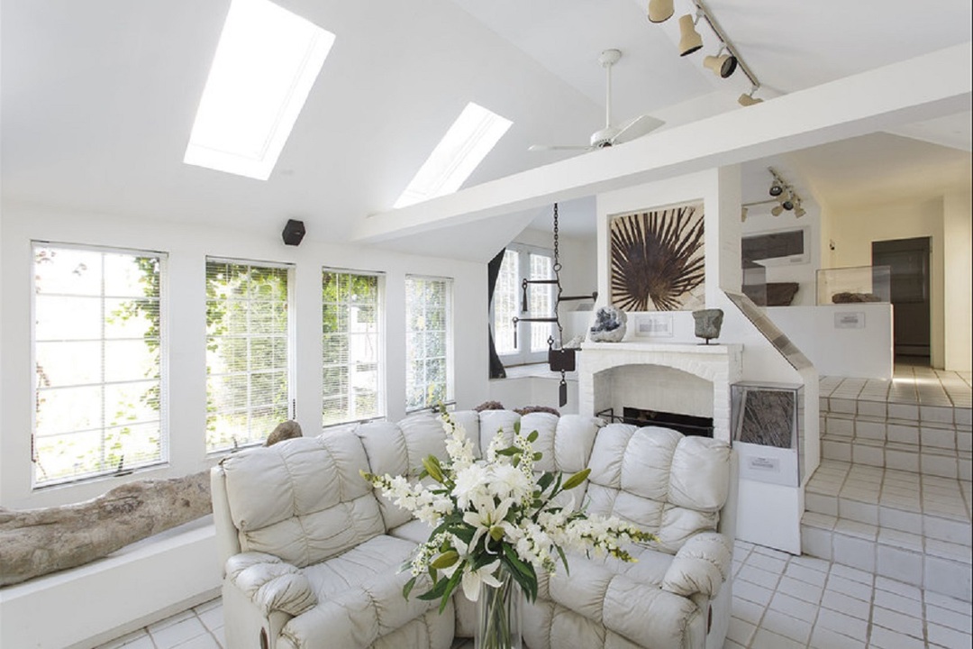 Clinton Mass Private Island Home Living Room