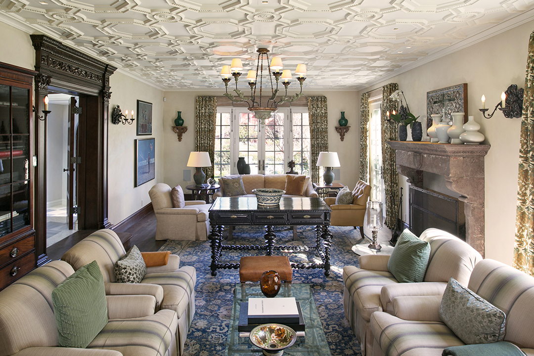 Showrunner Shonda Rhimes Lists Dramatically Renovated La Mansion Living Room