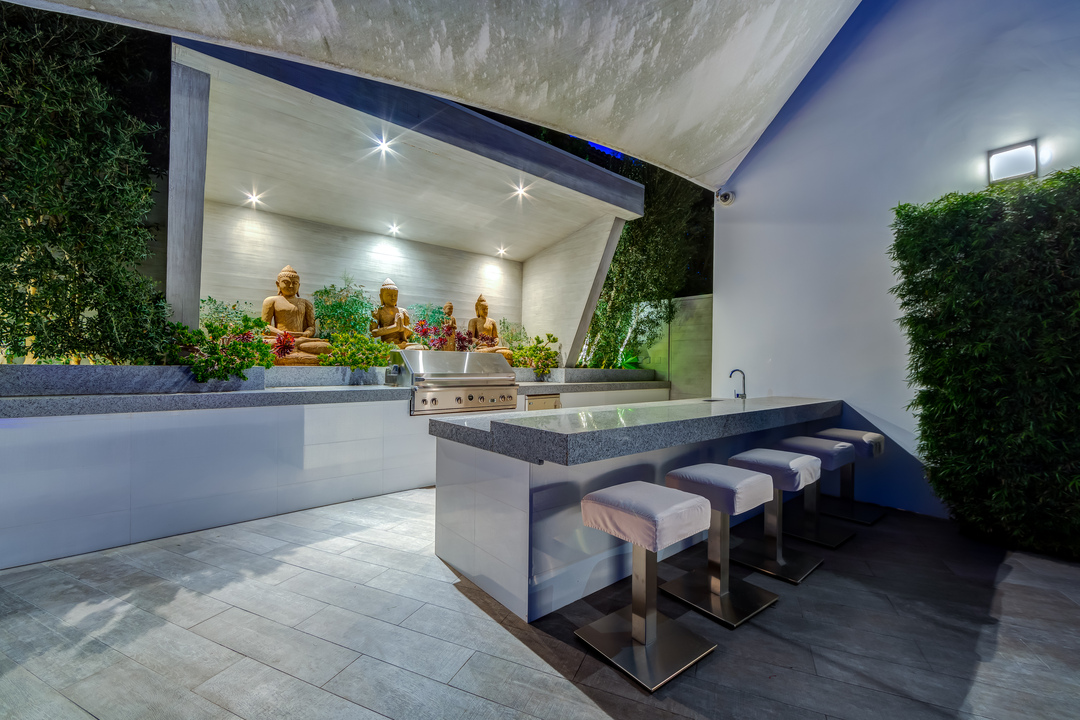 Victorias Secret Jeweler Bel Air Mansion Outdoor Kitchen