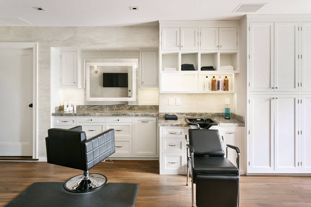 Showrunner Shonda Rhimes Lists Dramatically Renovated La Mansion Salon