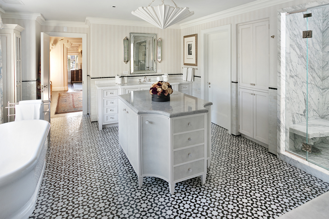 Showrunner Shonda Rhimes Lists Dramatically Renovated La Mansion Bathroom