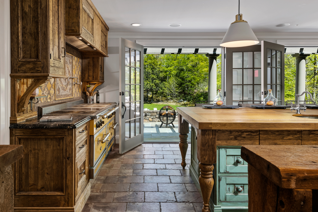 Ed Cady Roxbury Ct Restored Barn Colonial Kitchen