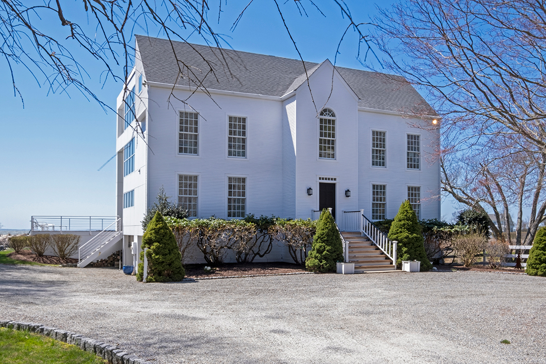 Architecturally Surprising Waterfront Home In Old Lyme Asks 3m Facade