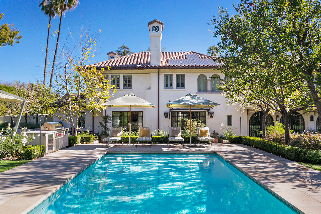 Showrunner Shonda Rhimes Lists Dramatically Renovated La Mansion Pool