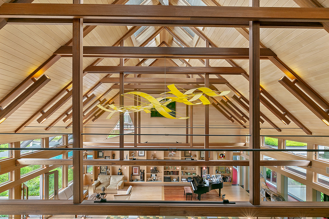 East-Hampton-Home-Great-Wood-Panelling