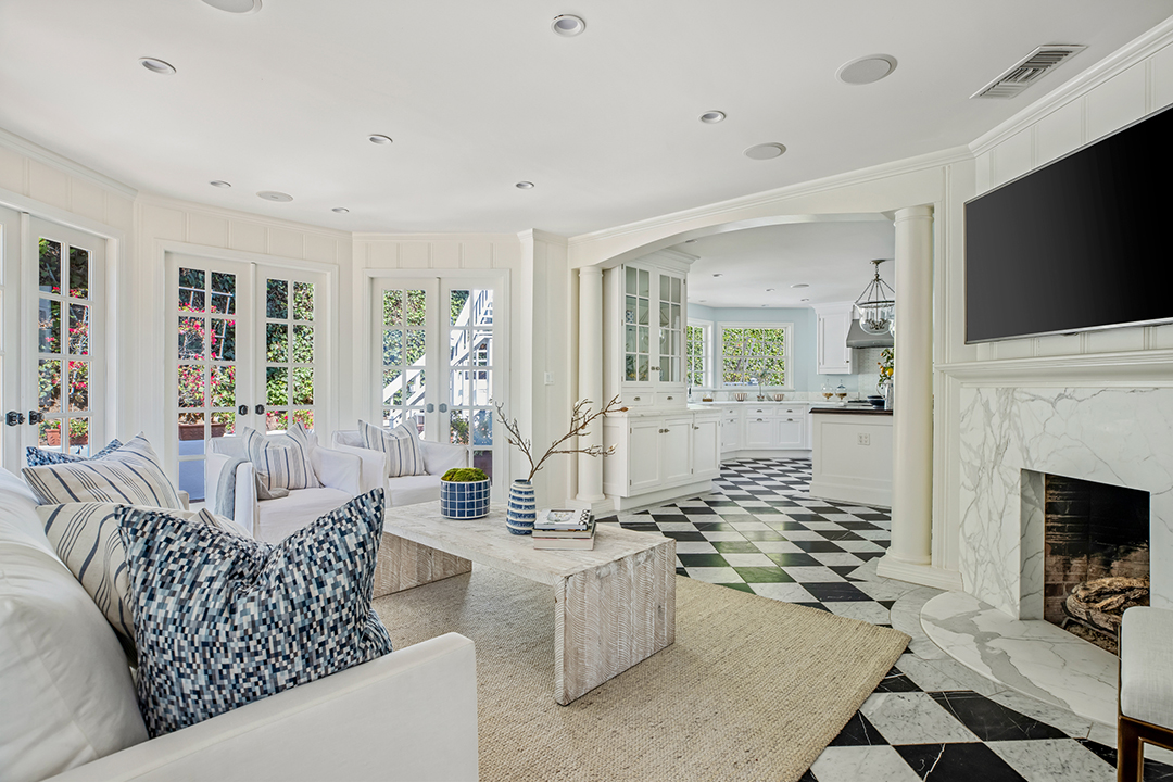 Gwyneth Paltrow Los Angeles Childhood Home Family Room