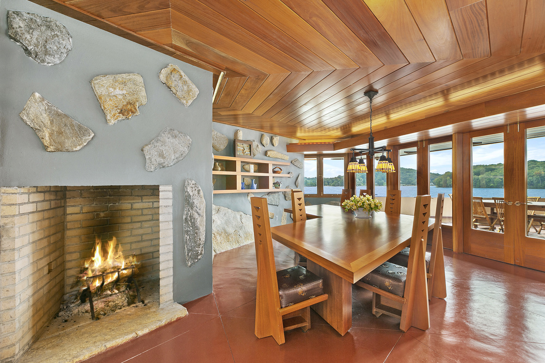 Frank Lloyd Wright Lake Mahopac Home Dining II