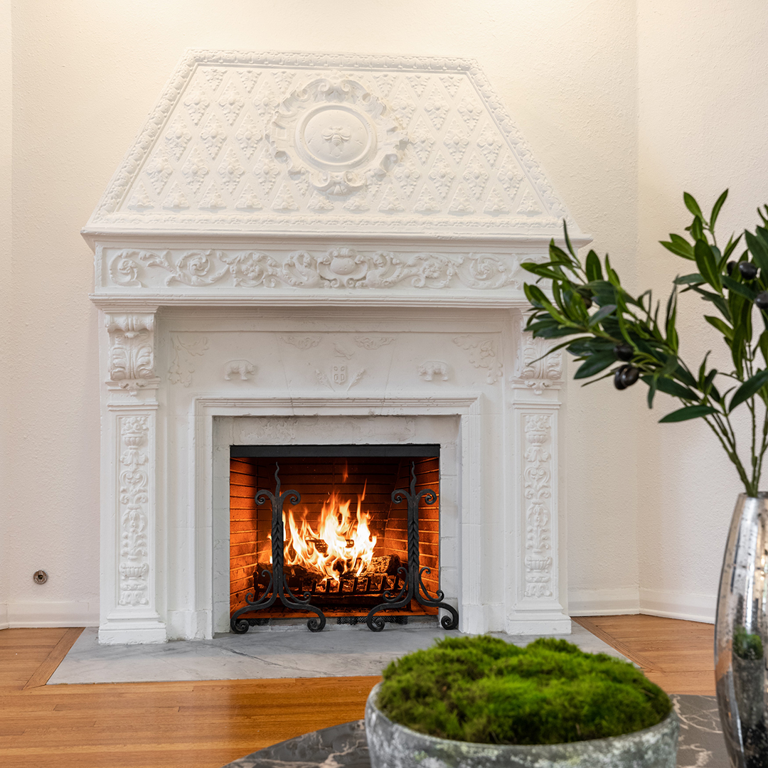 Leonardo Dicaprio Lists Circa 1926 Home In Loz Feliz For 5 75m Fireplace B