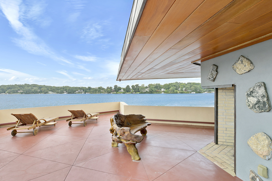 Frank Lloyd Wright Lake Mahopac Home Patio