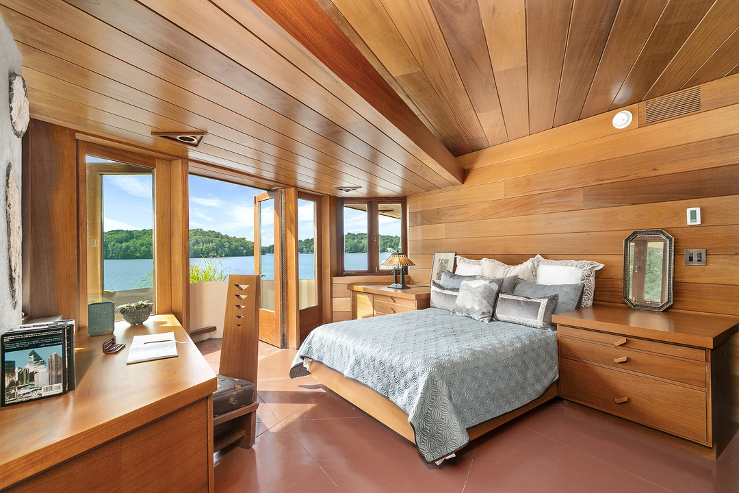 Frank Lloyd Wright Lake Mahopac Home Wood Bedroom I