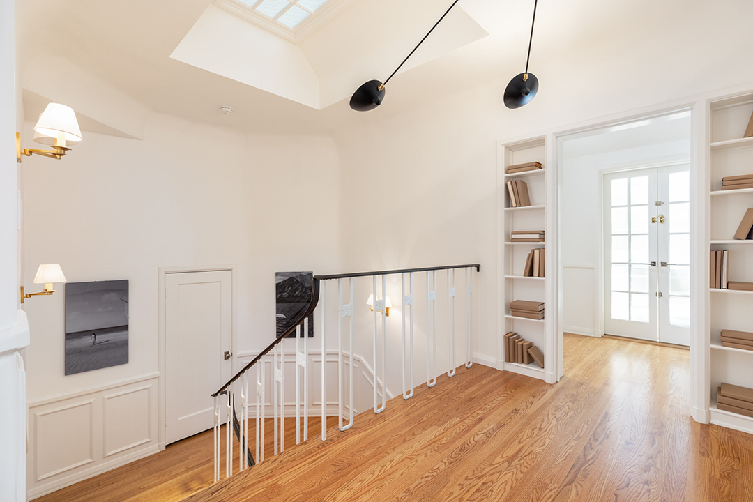 Leonardo Dicaprio Lists Circa 1926 Home In Loz Feliz For 5 75m Stairs