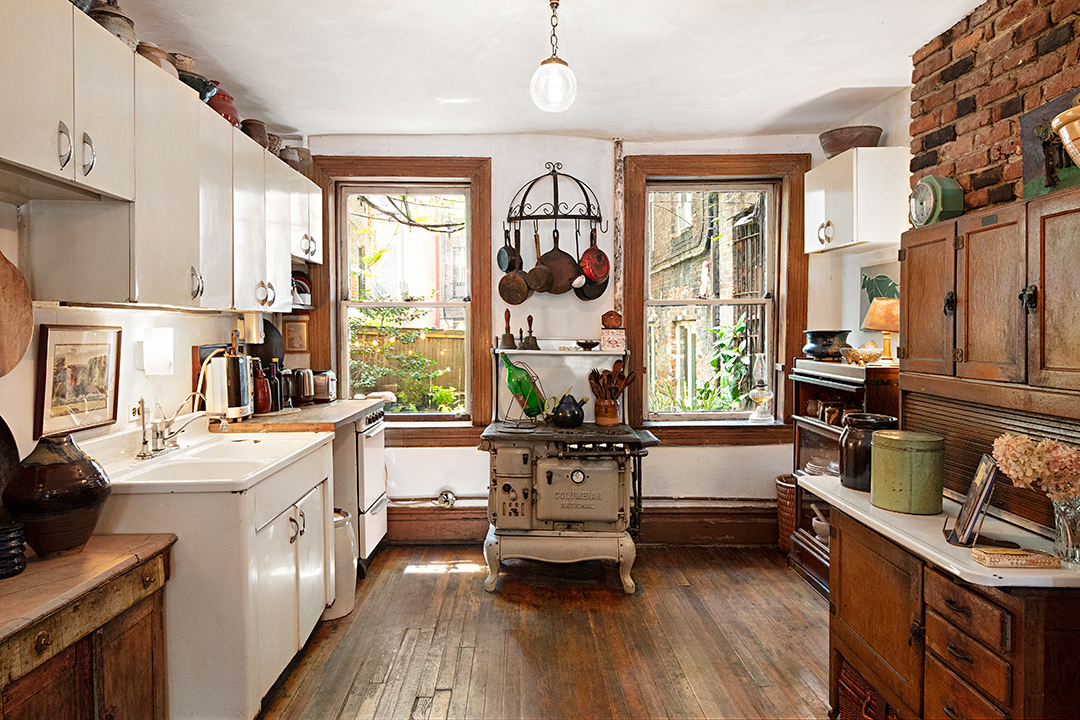 The Nyc Home And Art Studio Of Late Abstract Expressionist Jay Rosenblum Lists Kitchen