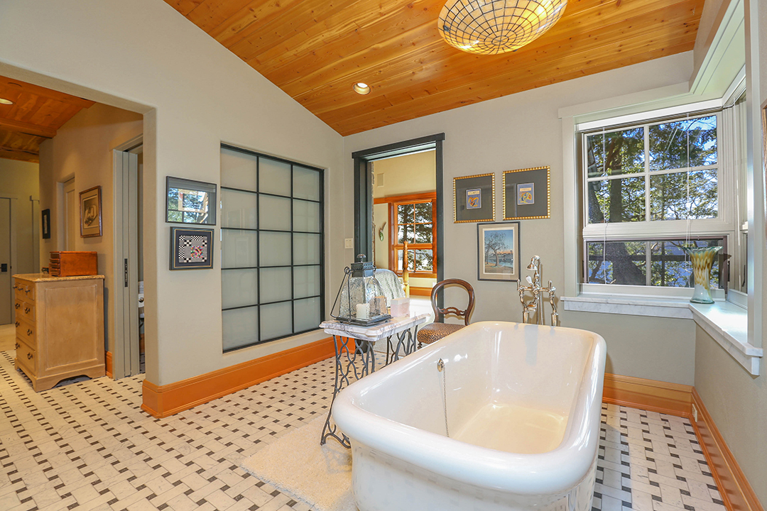 Oprah Winfrey Sells Dreamy Waterfront Estate On Orcas Island For 14m Tub