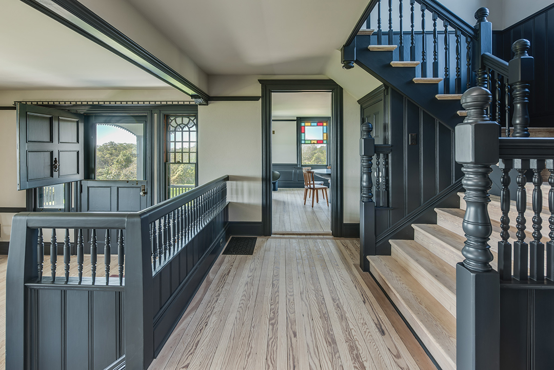 Seven Sisters 153 Deforest Road Montauk Staircase