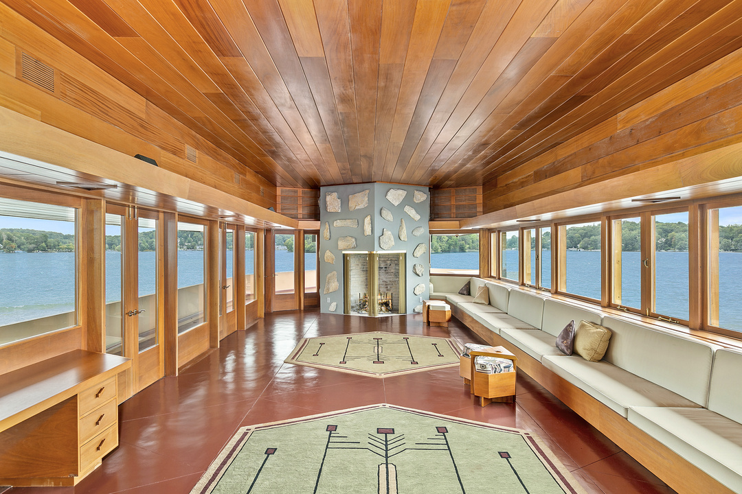 Frank Lloyd Wright Lake Mahopac Home Fireplace