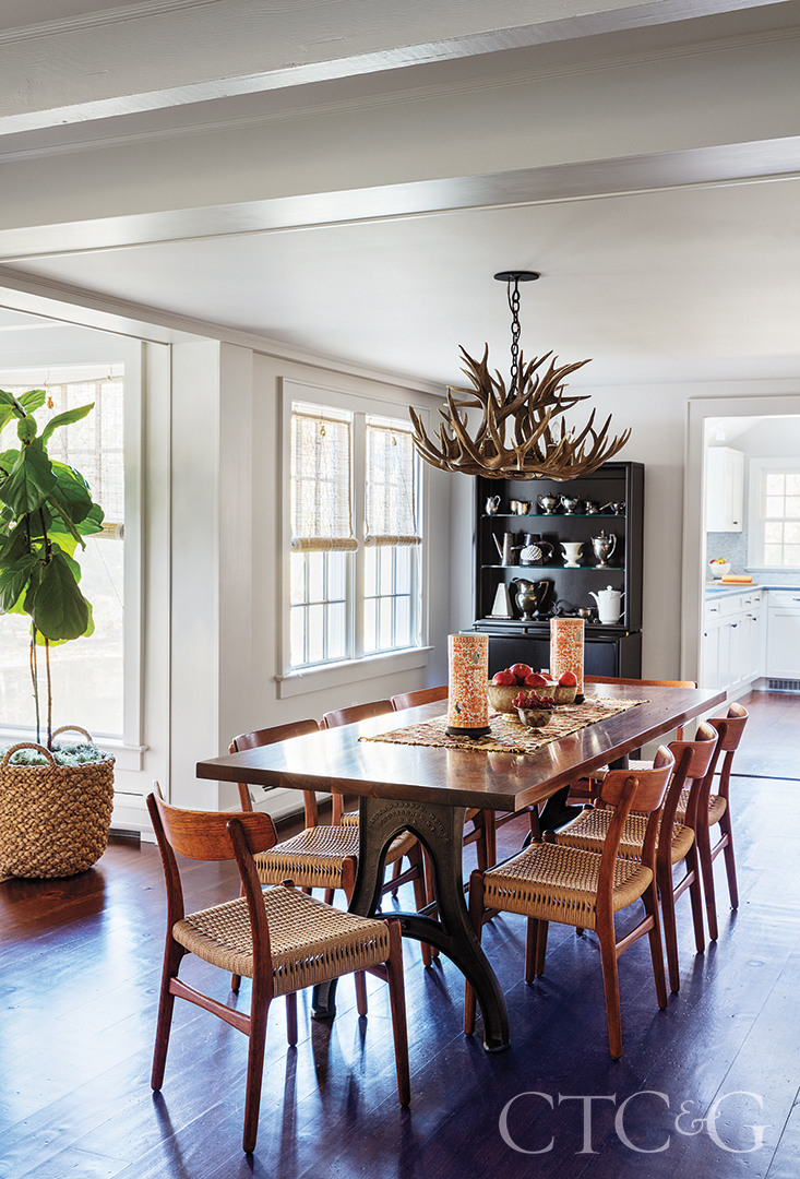 Vintage Dining Table And Chairs And Chandelier