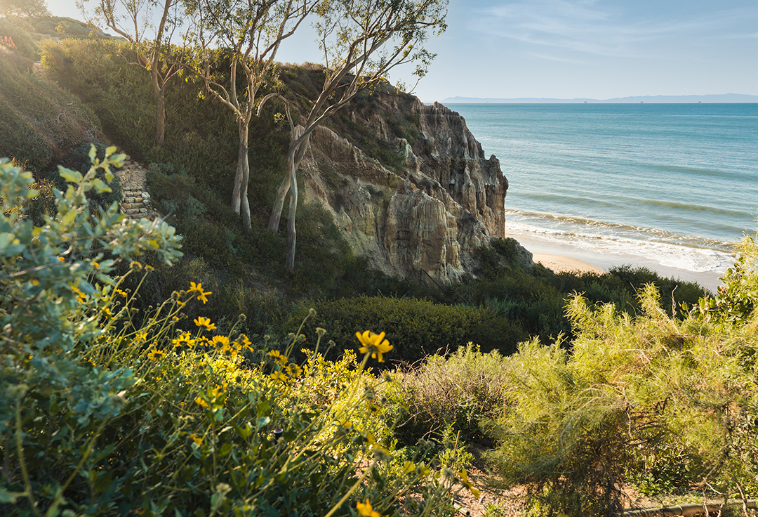 This 160m Oceanfront Estate Is Now The Most Expensive Home For Sale In California Barranca Blake Bronstad