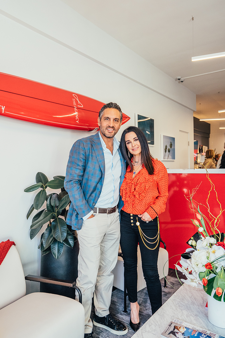 Mauricio Umansky Talks The Agency Real Housewives And More Kyle Richards