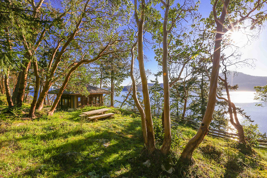 Oprah Winfrey Sells Dreamy Waterfront Estate On Orcas Island For 14m Views Day
