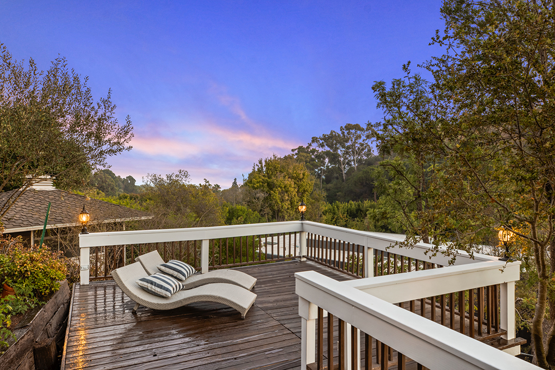 Gwyneth Paltrow Los Angeles Childhood Home View Deck