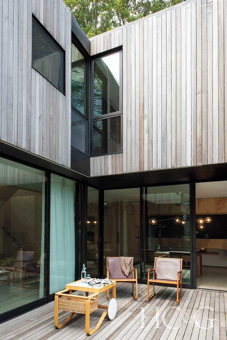 minimalist modern deck chairs