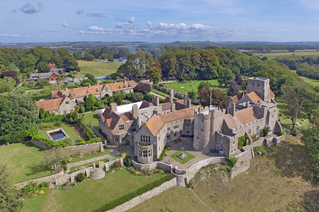 Medieval Kent Castle In England With Views All The Way To France Asks 11m Aerial
