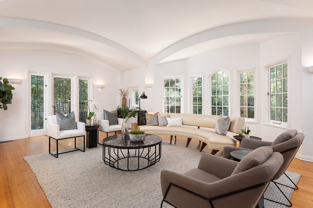 Leonardo Dicaprio Lists Circa 1926 Home In Loz Feliz For 5 75m Family Room B