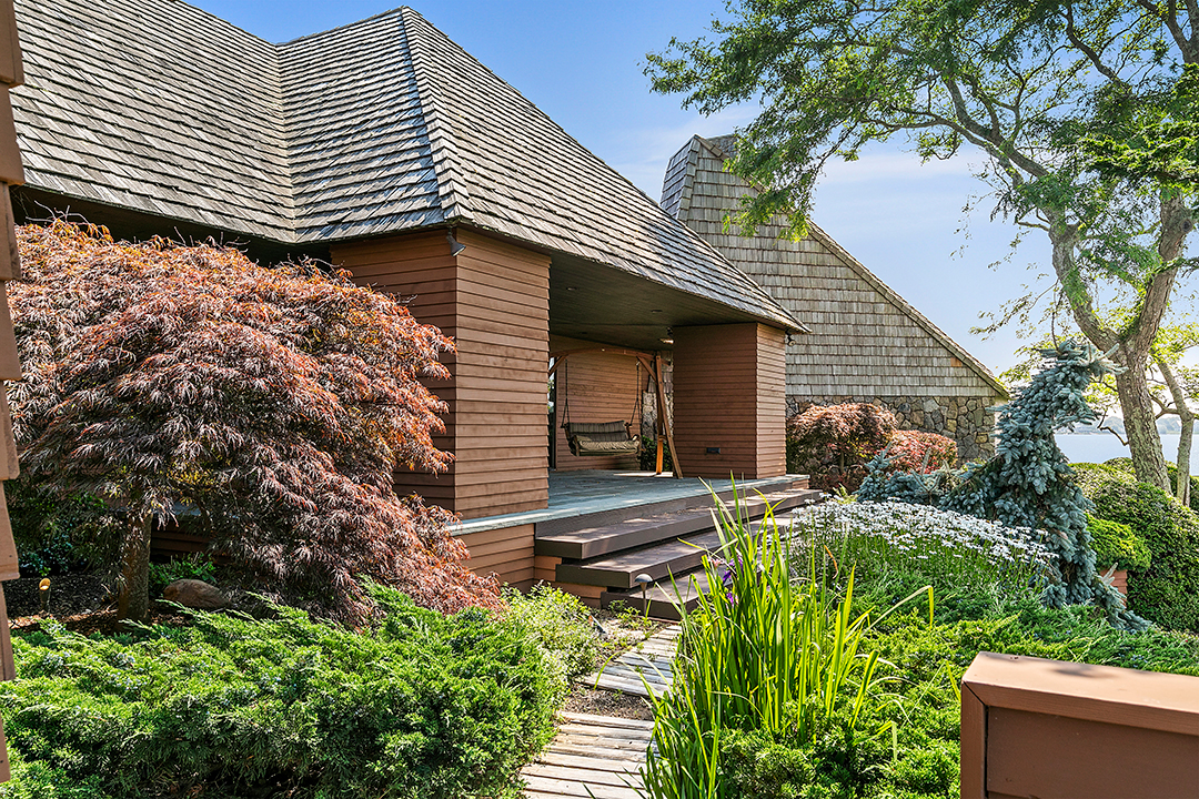 Norman Jaffe Designed Waterfront Home In Quogue Lists For 18m Entry