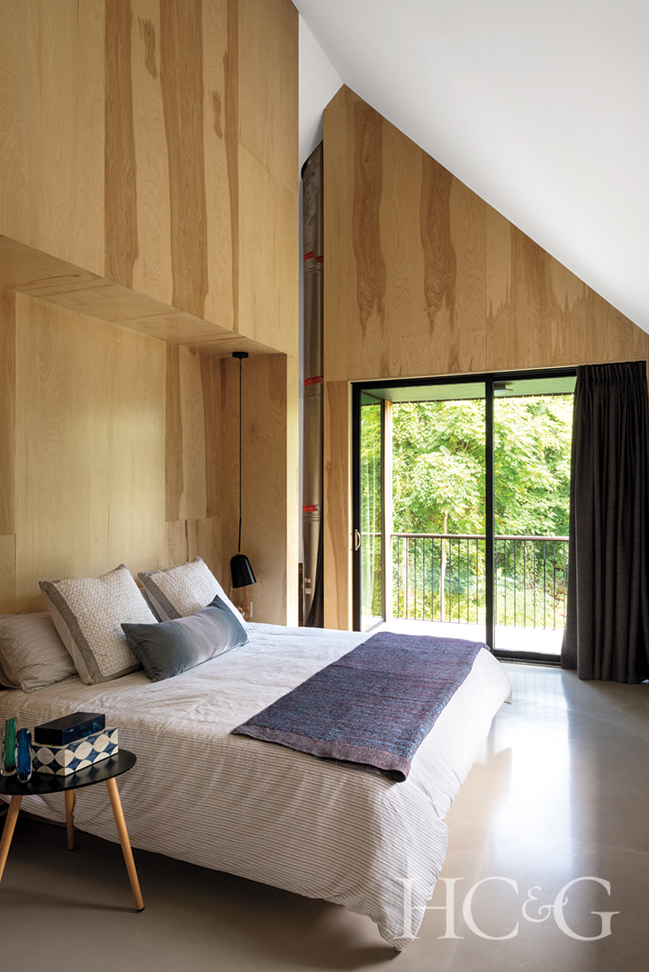 maple plywood in modern bedroom
