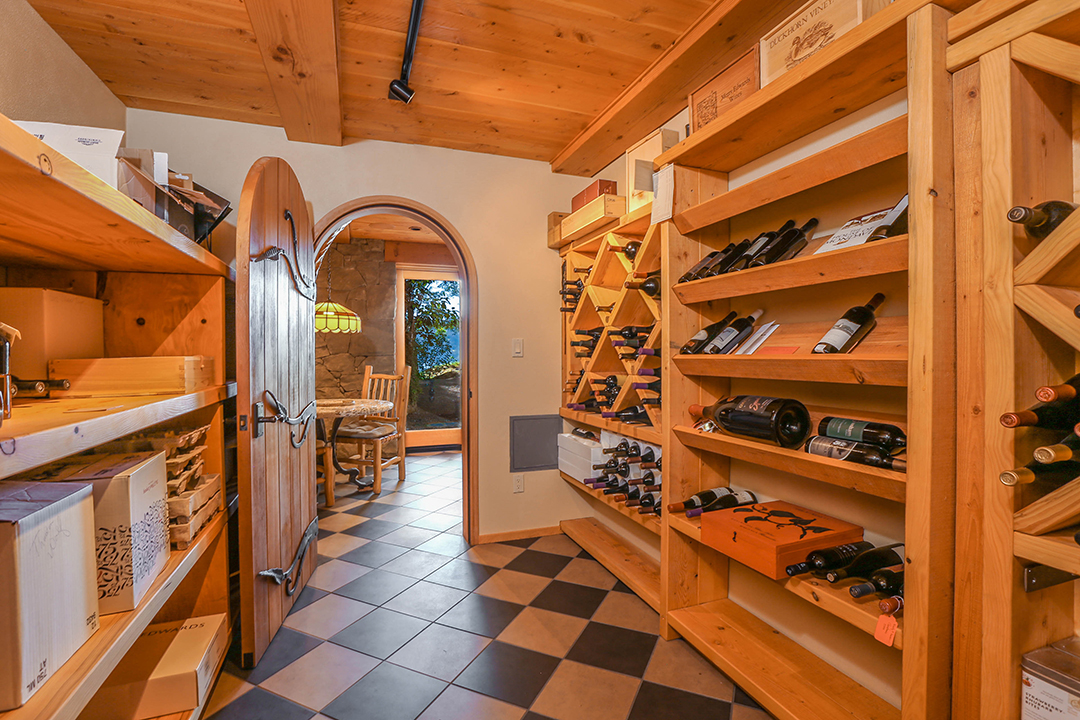 Oprah Winfrey Sells Dreamy Waterfront Estate On Orcas Island For 14m Mudroom