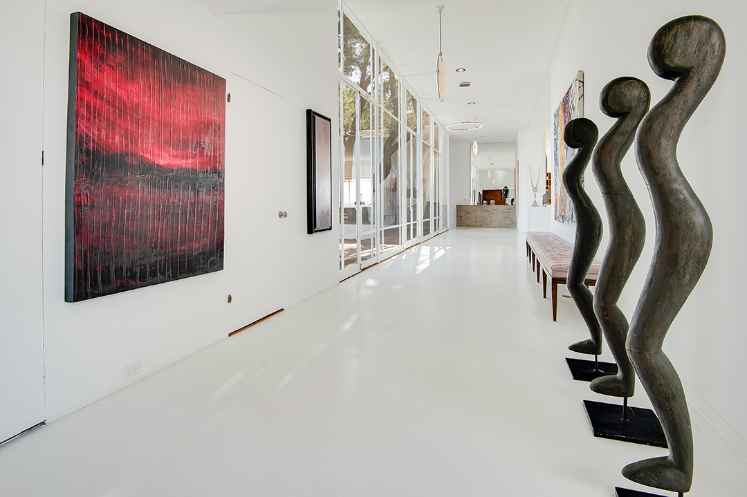 Frank Sinatras Iconic Former La Home Dubbed Byrdview Wants 21 5m Hallway