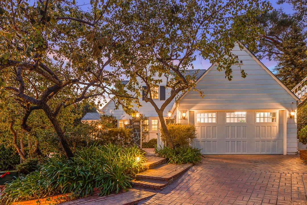 Gwyneth Paltrow Los Angeles Childhood Home Exterior