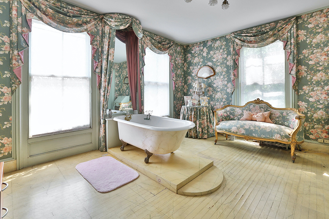 Actress Arlene Dahl And Designer Marc Rosen List Longtime Hudson Valley Weekend Home Bath