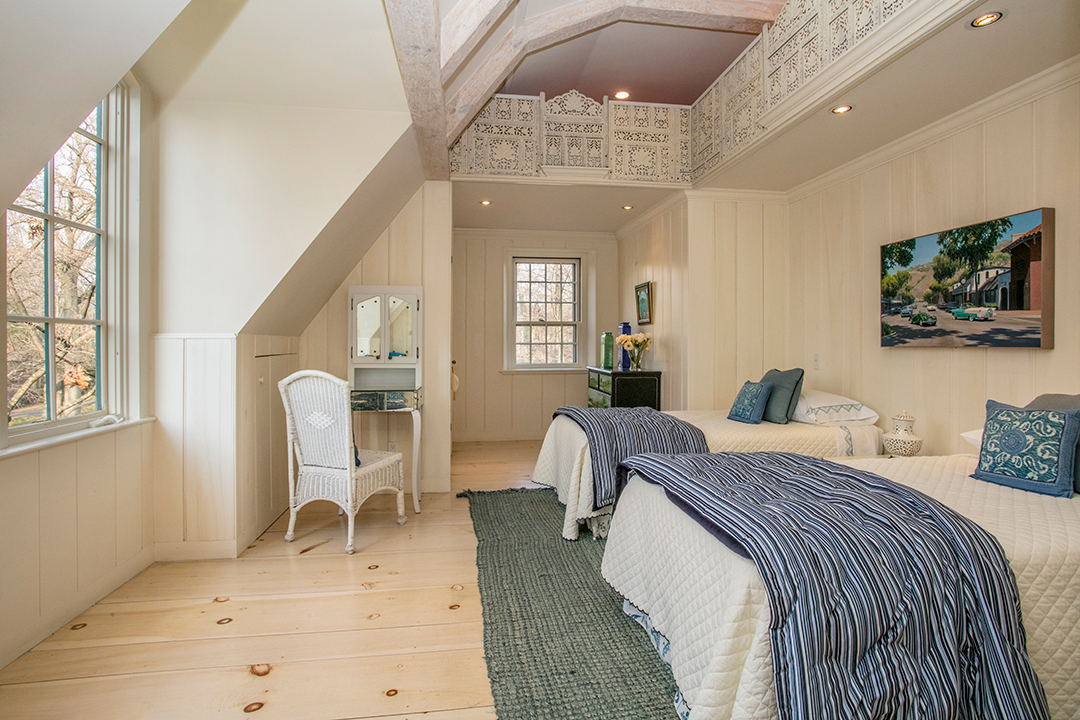 Mamaroneck Home Built For A Famous Nyc Schaefer Beer Brewer Seeks 4m Twin Beds
