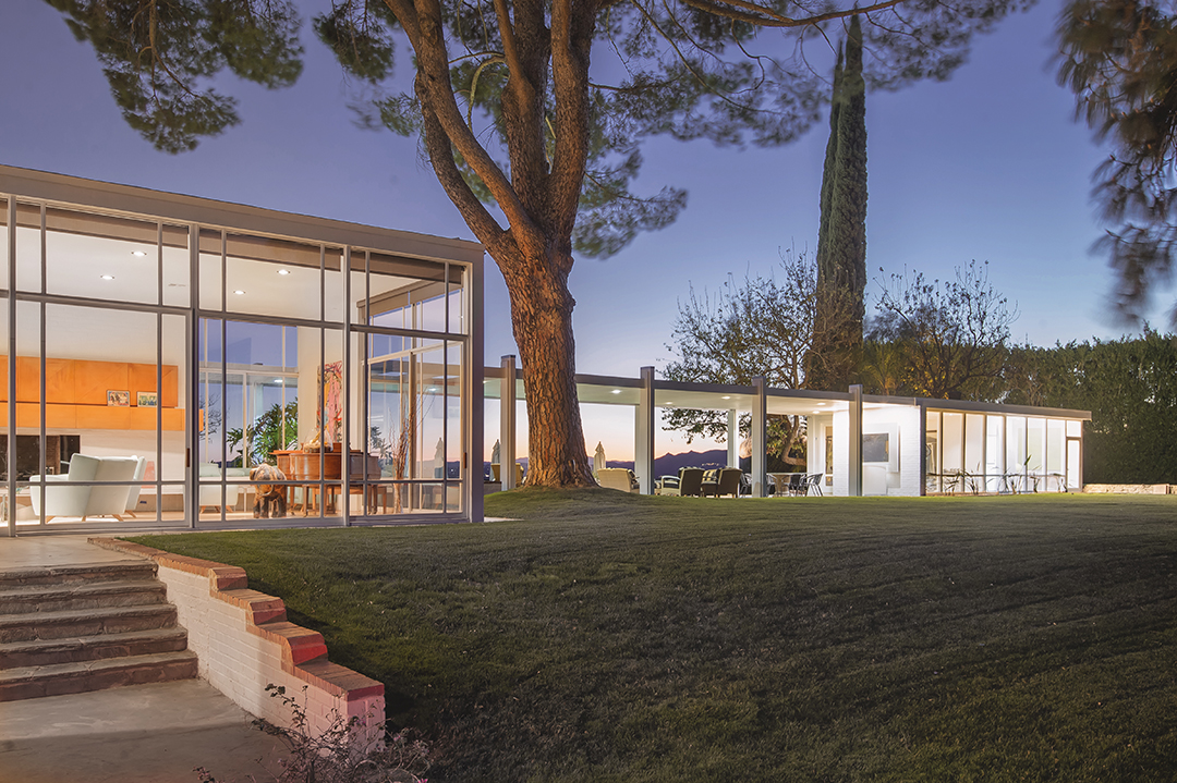Frank Sinatras Iconic Former La Home Dubbed Byrdview Wants 21 5m Exterior B