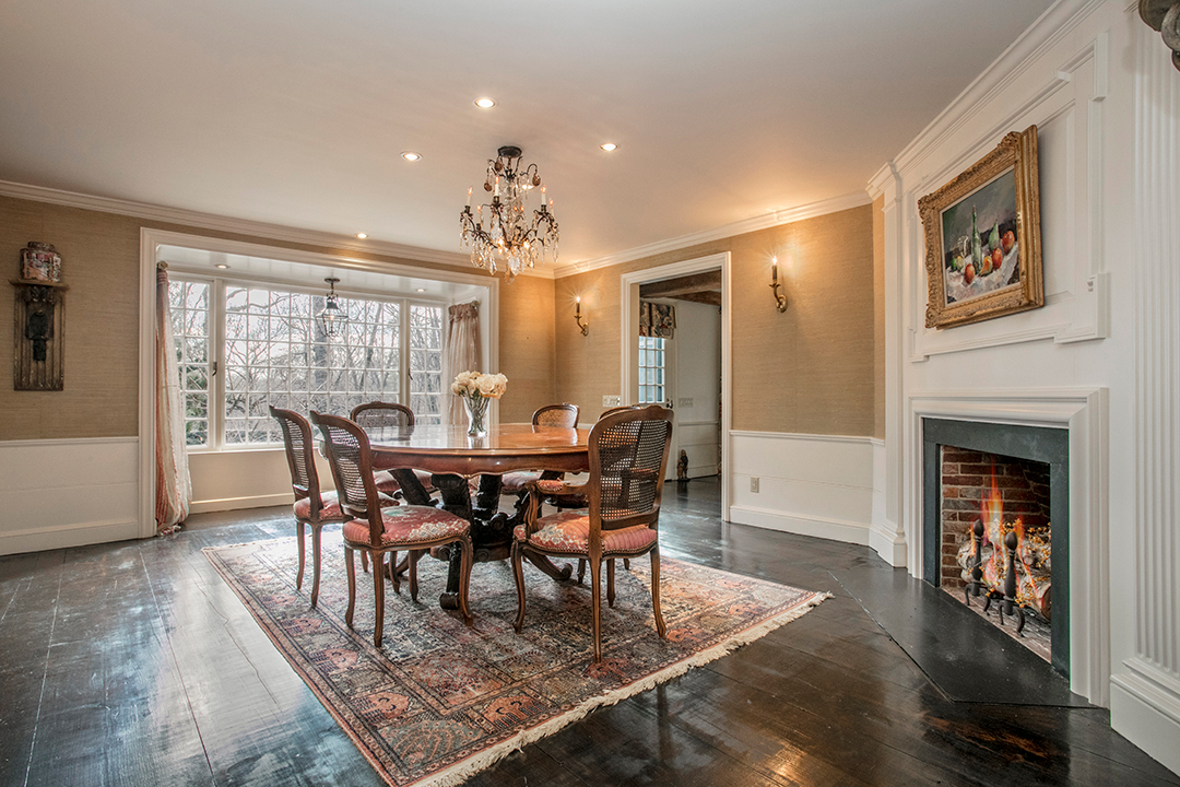 Mamaroneck Home Built For A Famous Nyc Schaefer Beer Brewer Seeks 4m Dining