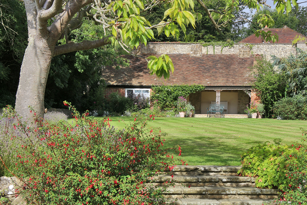 Medieval Kent Castle In England With Views All The Way To France Asks 11m Gardens B