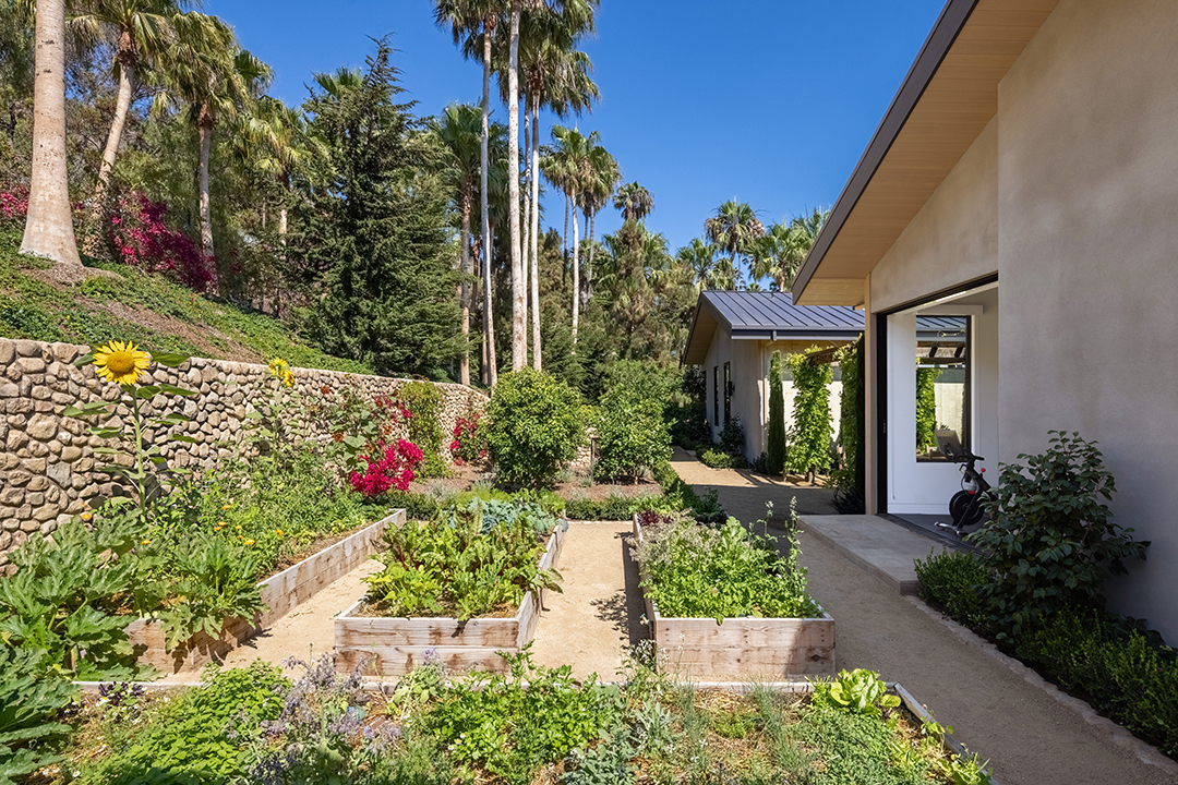 Going Green Californias First Zero Carbon Home Wants 32m In Malibu Garden